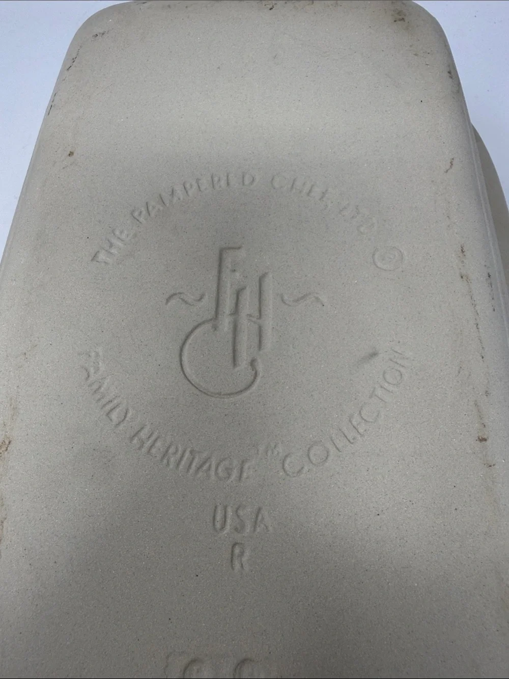 Pampered Chef Family Heritage Stoneware 17 x 11 Roaster Pan w/ Lid Dome Covered